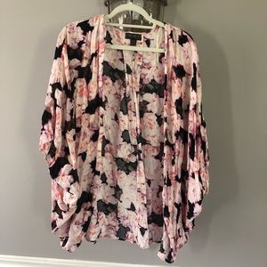 Forever 21 Floral Kimono Size XL